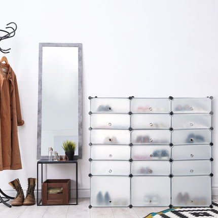 Schuhschrank aus Kunststoff mit 18 Fächern