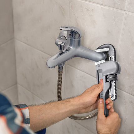 18-Inch Aluminum Pipe Wrench – Adjustable CRV Jaw