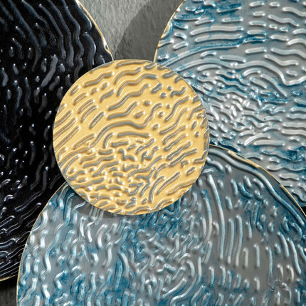 3D Metall Wandkunst - moderne Skulptur, gold/schwarz/blau, 121x53 cm