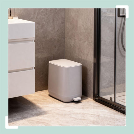 7-Liter-Abfalleimer aus Kunststoff mit Pedal – Deckel mit Soft-Close-Funktion