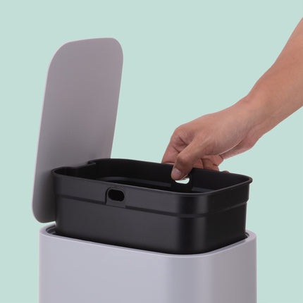 7-Liter-Abfalleimer aus Kunststoff mit Pedal – Deckel mit Soft-Close-Funktion