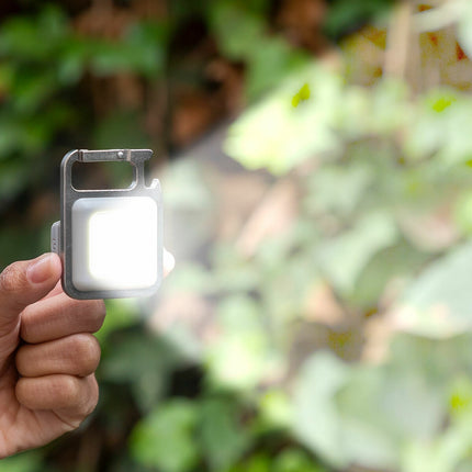 7-in-1 wiederaufladbare und magnetische Mini-LED-Taschenlampe Micolth InnovaGoods
