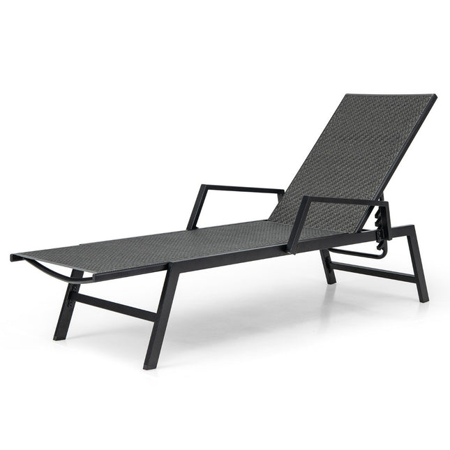 Verstellbare Rattan Sonnenliege mit Armlehnen, Braun