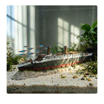 Aquarium Titanic Shipwreck Ornament, Non-Toxic Resin
