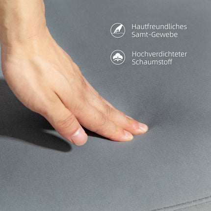 Grauer Drehsessel, Samtstoff, Metallbeine, Wohnzimmer
