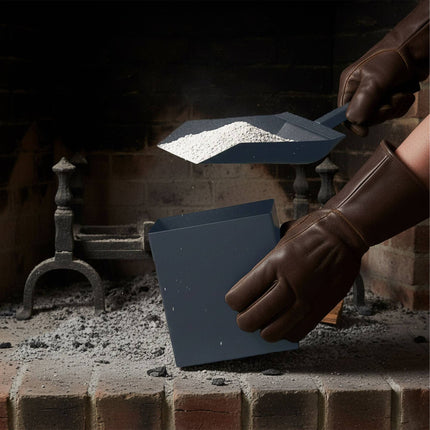 Ashtray with spade in anthracite