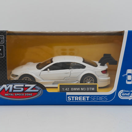 BMW M3 DTM kovový model, sběratelský, měřítko 1:42