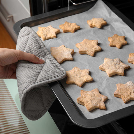 Baking tray with lid