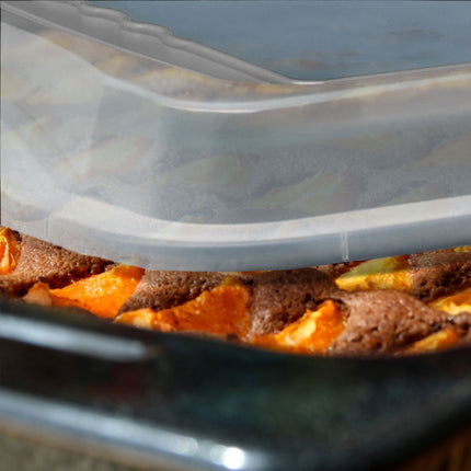 Baking tray with lid