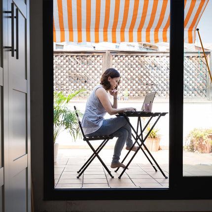 Balcony awning