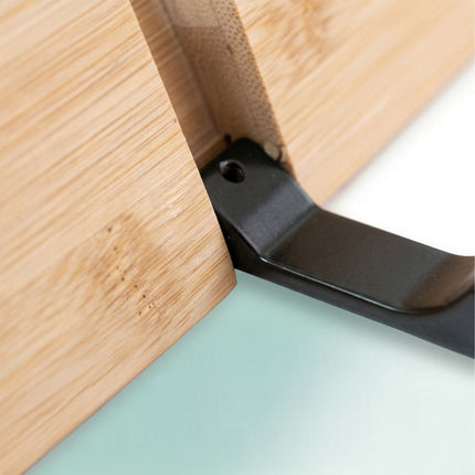 Bambus-Garderobe mit Klapphaken, schwarze Akzente