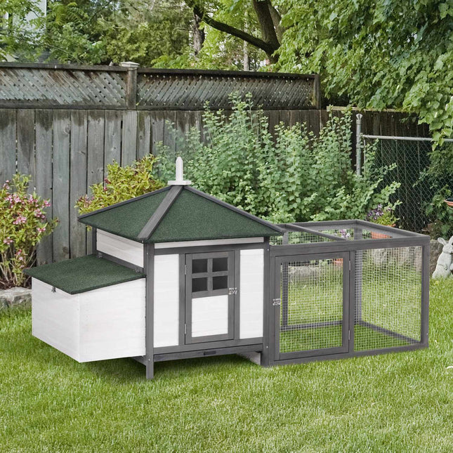 Winter-proof chicken house with run and nesting box, pine