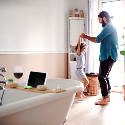 Badewannenablage aus Bambus mit Glashalter