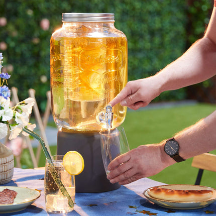 Beverage dispenser with insert