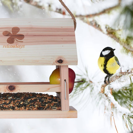 Vogelhäuschen aus Naturholz