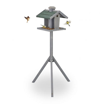 Vogelhäuschen auf Pfosten