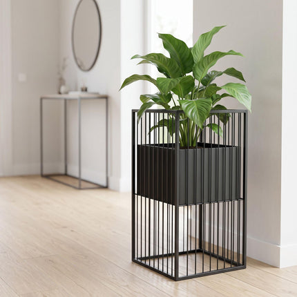 Black Iron Plant Stand, 61 cm – Modern Lattice Design