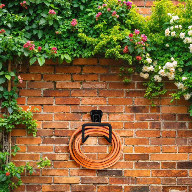 Schwarzer Wand-Gartenschlauchhalter aus Stahl