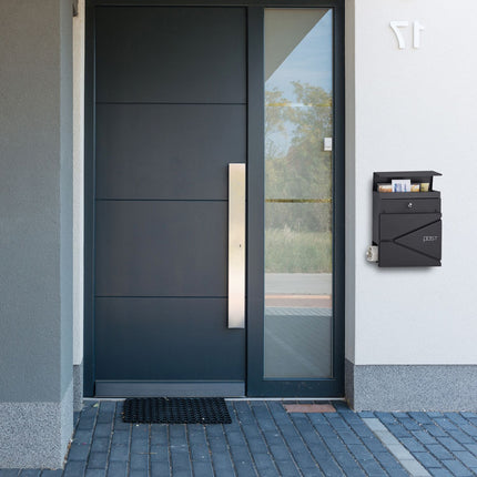 Boîte aux lettres noire avec porte-journaux