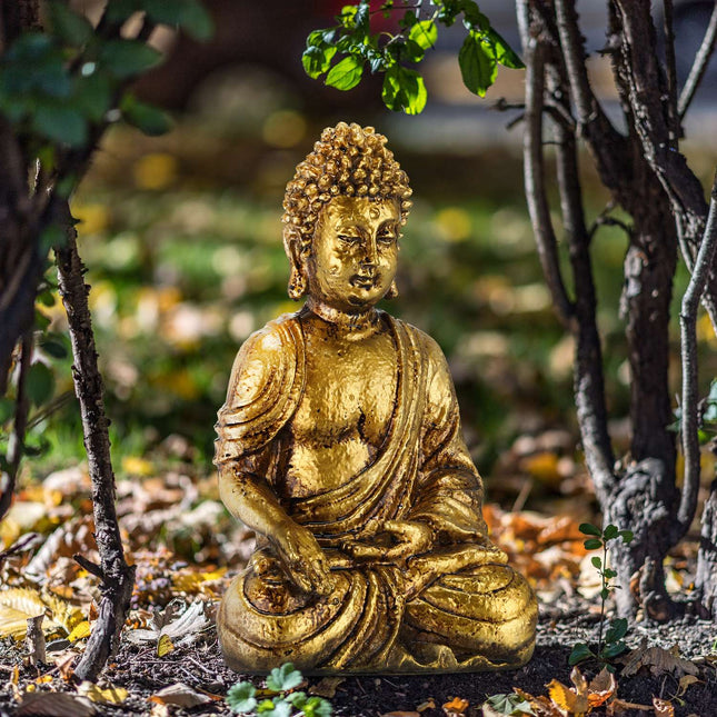 Buddha-Figur im Garten
