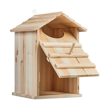 Building kit for nest box for owl