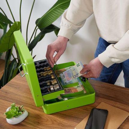 Cash drawer with combination