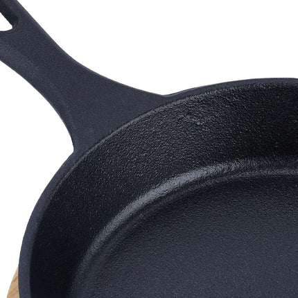 Cast Iron Serving Pan with Wooden Trivet