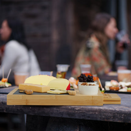 Cheese board in bamboo with accessories in 7 parts