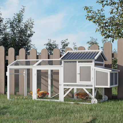 Mobile Chicken Coop - Winter hardy spruce, grey/white