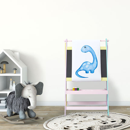Kindertafel mit Papierrolle