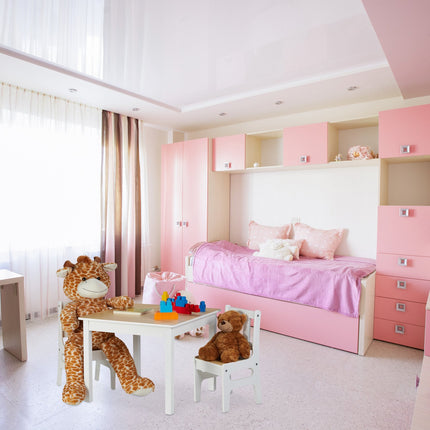 Children's table with 2 chairs