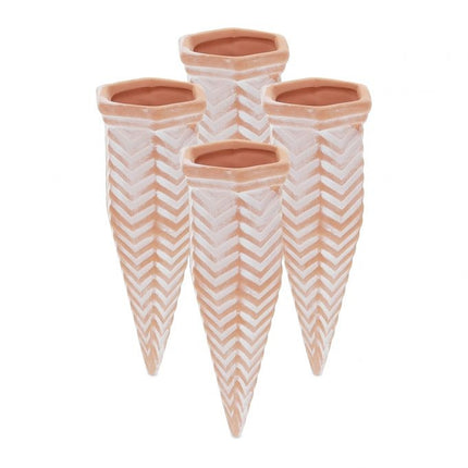 Clay cone for irrigation in a set of 4