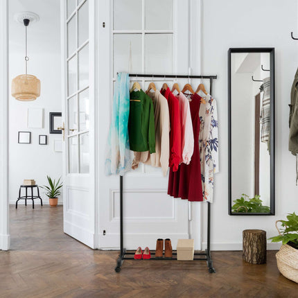 Clothes hanger on wheels