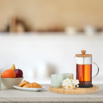 Coffee maker with bamboo lid