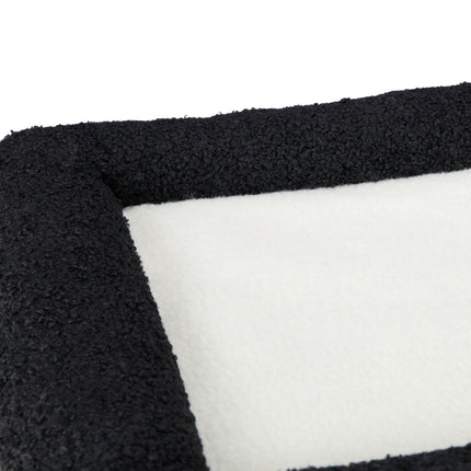 Collapsible cat hole in black