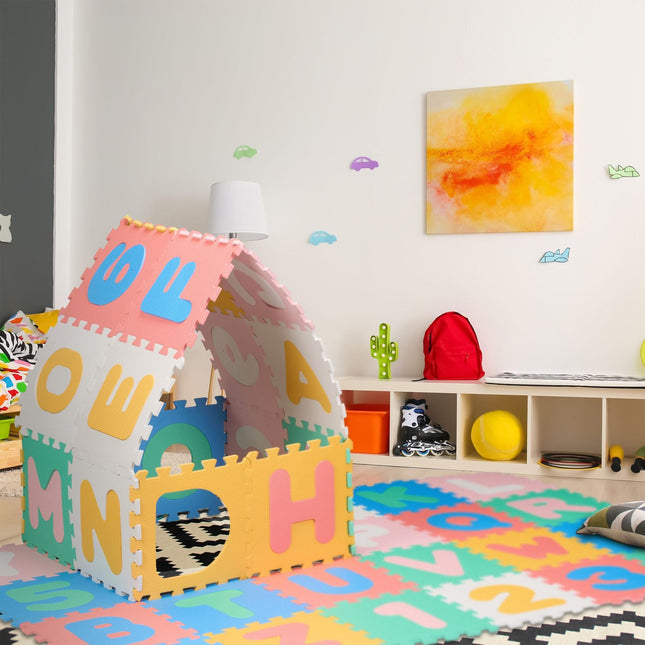 Bunte Puzzlematte mit ABC und Zahlen
