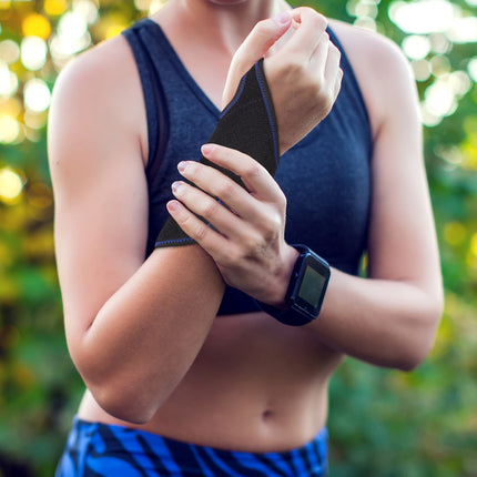 Cooling and heating pad for wrist