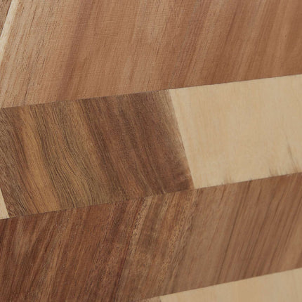 Cutting board in acacia wood