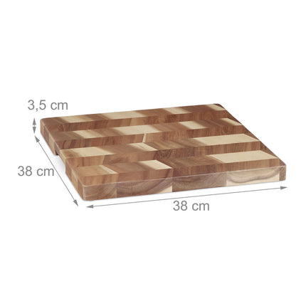 Cutting board in acacia wood
