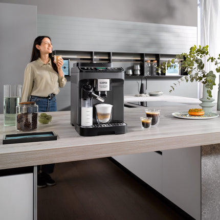 De'Longhi Magnifica Evo Milk Espresso Machine, 10 Drinks, Black/Graphite, 15 Bar