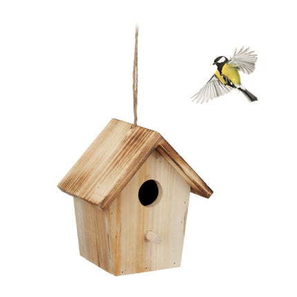 Deko-Vogelhaus mit brennendem Dach
