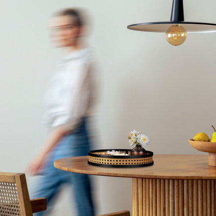 Dekoratives Holztablett mit Rattanrand – Schwarz