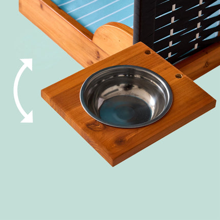 Hundeliegestuhl mit Napf – Holz & Rattan