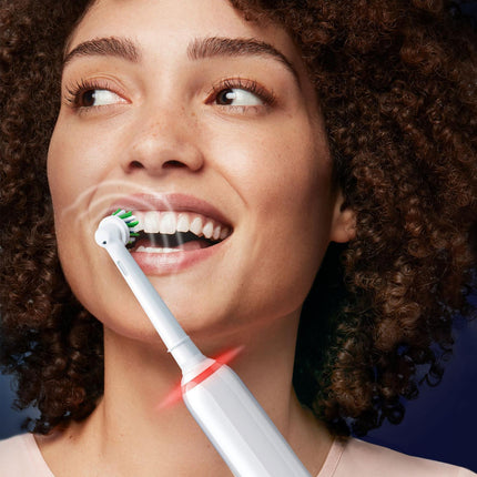 Brosse à dents électrique Pro3 White + Recharge supplémentaire + TC