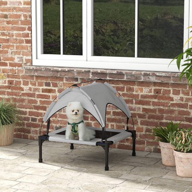 Panier surélevé pour chien avec auvent, lit pour animal de compagnie, chaise longue d'extérieur avec toit, respirant, pour petits et moyens chiens, gris clair Oxford, 76 x 61 x 69,5 cm