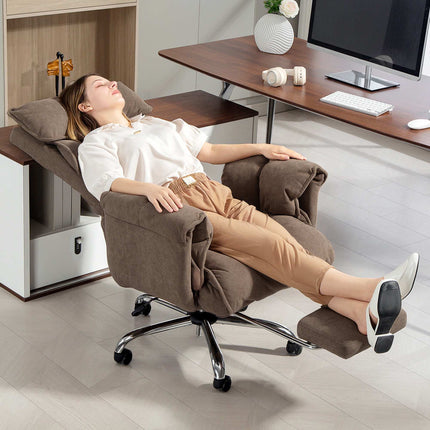 Ergonomischer Bürostuhl mit verstellbarer Rückenlehne und Fußstütze