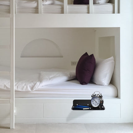Extendable bedside table