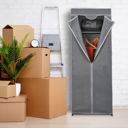 Stoffgarderobe mit Kleiderstange
