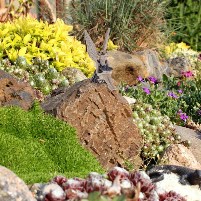 Figur einer Gartenfee