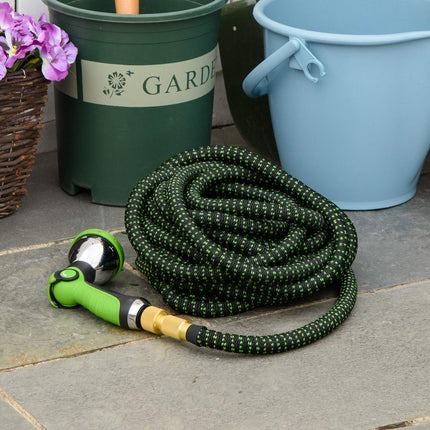 Flexibler Gartenschlauch 22,5 m mit 10-Funktions-Sprühanlage